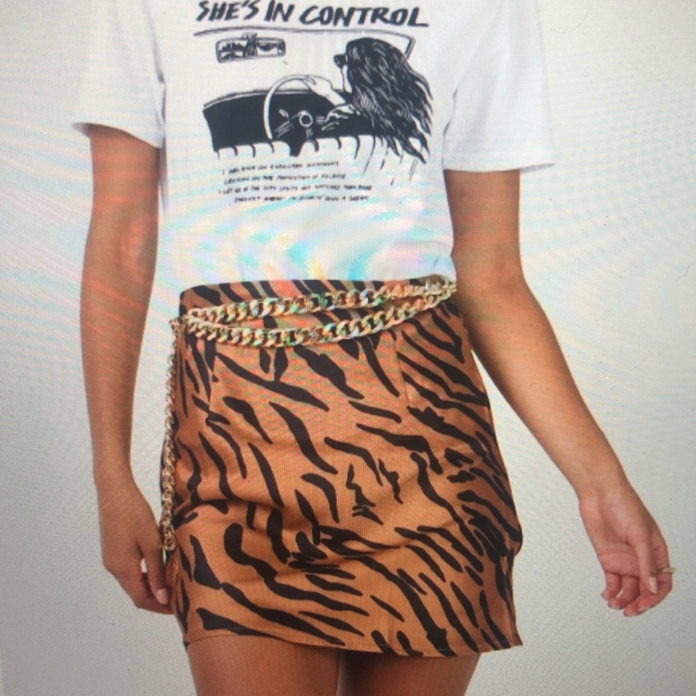 Silk animal print skirt brand new size 6